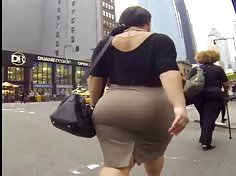 Candid big ass walking in tight work dress