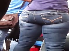 (CTO) Huge Jeans Ass on Tram