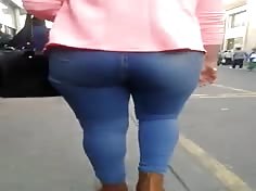 nice ass walking in tight jeans