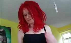 Amateur Uk Daisy Strip Toy and Blowjob